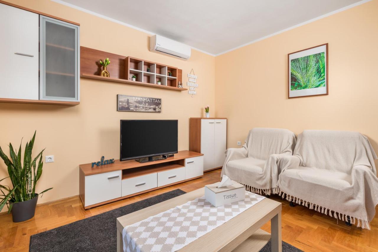 Apartman Iris 2 -Rijeka Appartamento Esterno foto