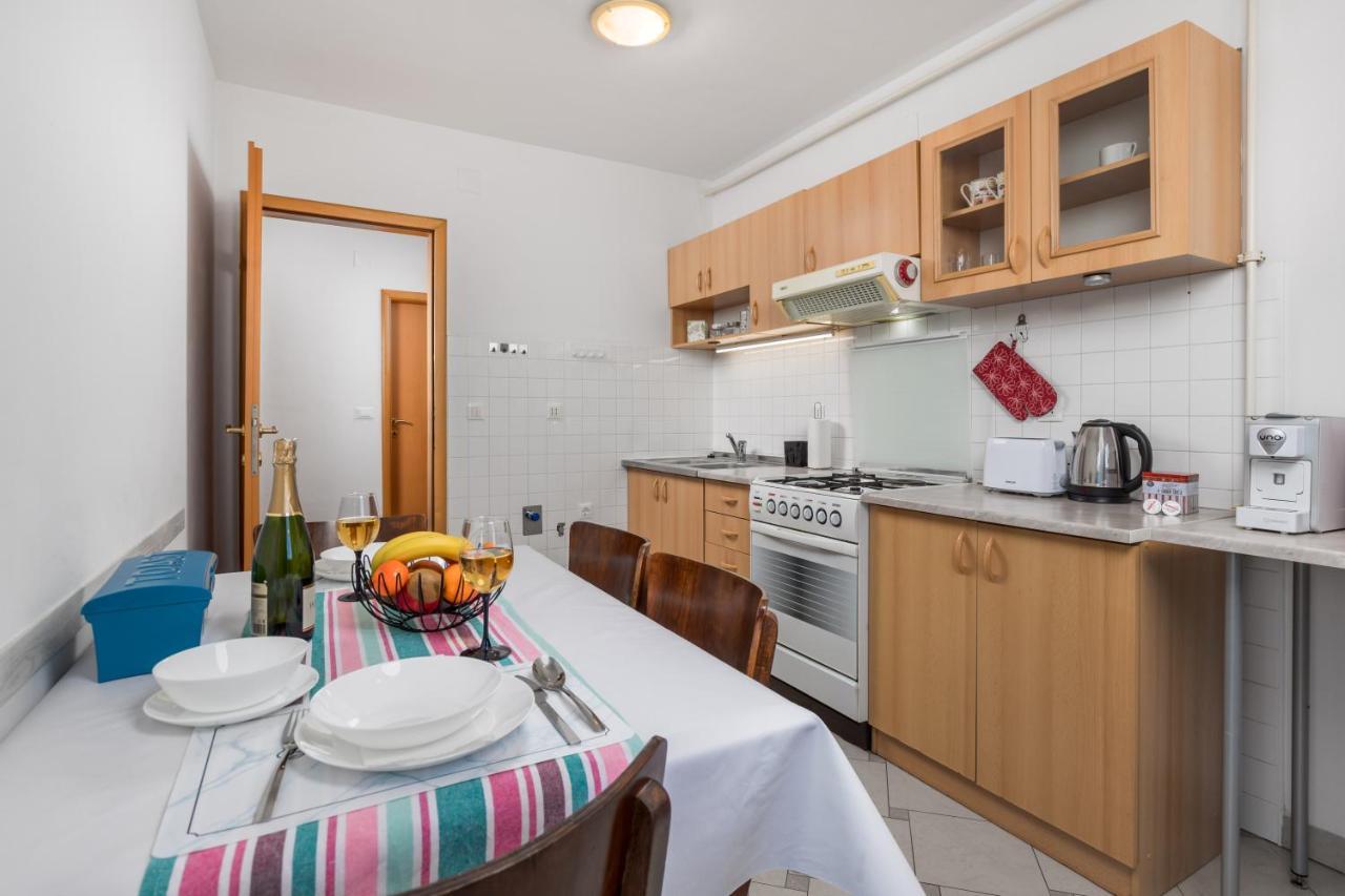 Apartman Iris 2 -Rijeka Appartamento Esterno foto